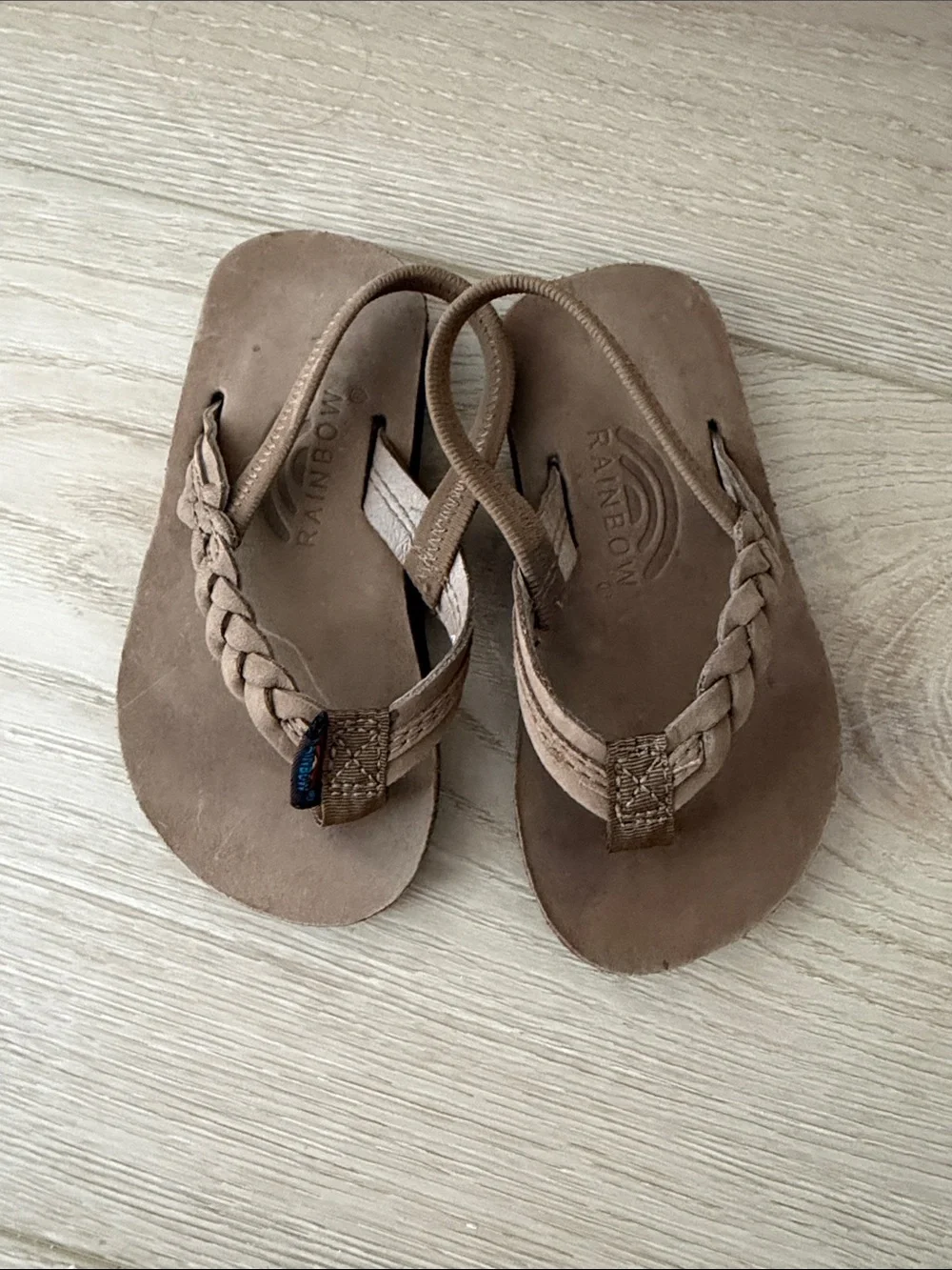 Toddler rainbow sandals size 5/6
